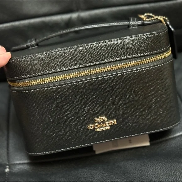 NWT Coach Cosmetic Case In Leather CW727 - Picture 3 of 8